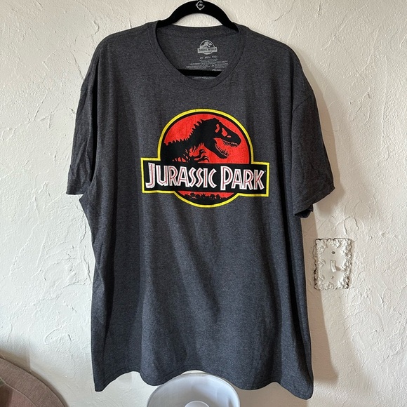 jurassic park Tops - Jurassic Park gray movie t-shirt sz xx-large